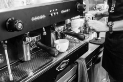 Geniet van Hopper koffie bij Lunchroom De Bakery, Willem Royaardsplein Den Haag
